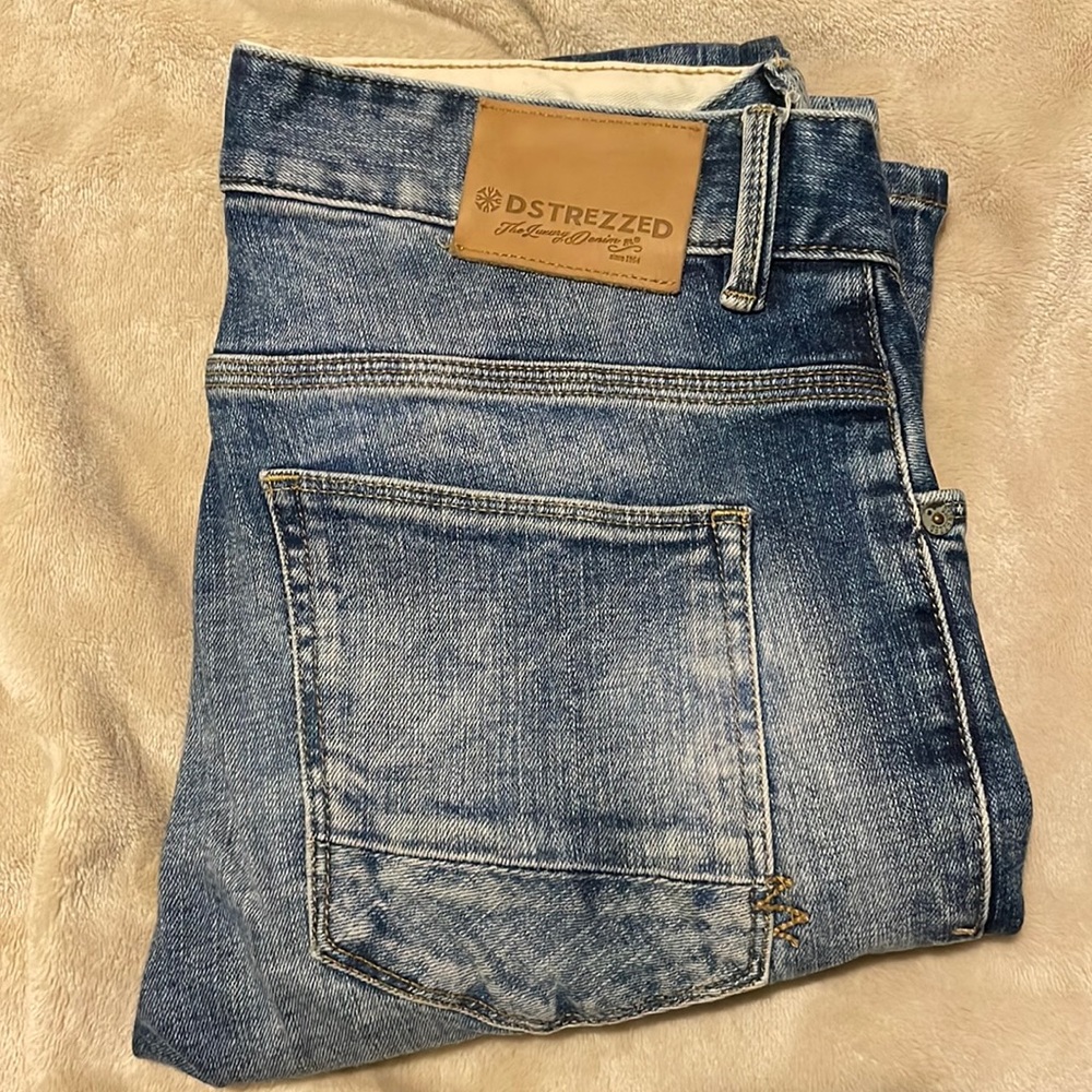 DSTREZZED Jeans